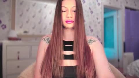 Snapshot of juicyhelenx chatting on 10-15-25, 07:19 Elena online show from 10-15-25, 07:19