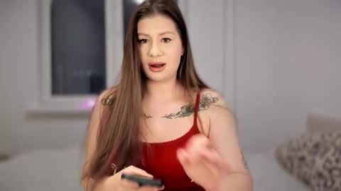 Snapshot of juicyhelenx chatting on 12-15-25, 03:05 Elena online show from 12-15-25, 03:05