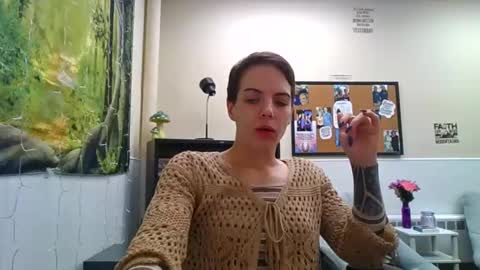 Snapshot of juicyjaelee chatting on 02-10-25, 06:24 juicyjaelee online show from 02-10-25, 06:24