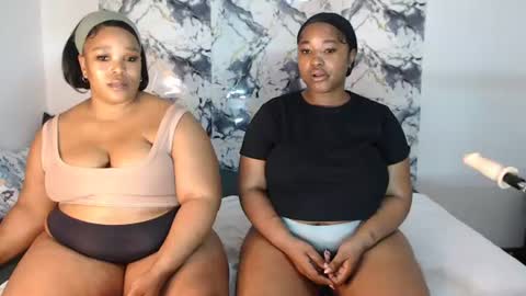 Snapshot of juicyjasminx chatting on 06-15-26, 11:07 juicyjasminx online show from 06-15-26, 11:07