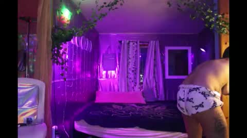 juicyjayxxx69 online show from 11-08-25, 03:50