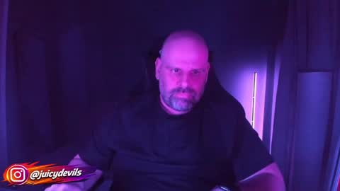 JuicyLounge online show from 04-05-26, 04:37