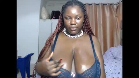 Snapshot of juicyxxxboobs chatting on 10-17-25, 11:24 juicyxxxboobs online show from 10-17-25, 11:24