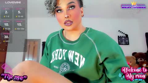 Jujubee online show from 12-20-24, 06:02