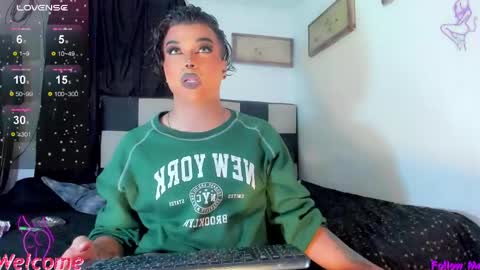 Jujubee online show from 04-15-26, 07:58