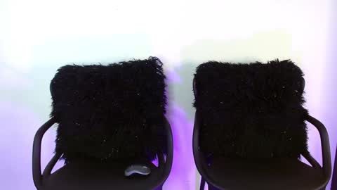 Jules and Gia online show from 01-11-25, 12:50