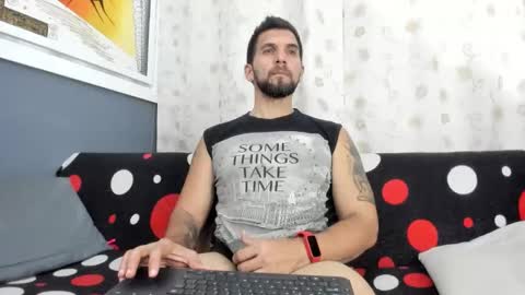 juleslake2 online show from 10-30-25, 03:08