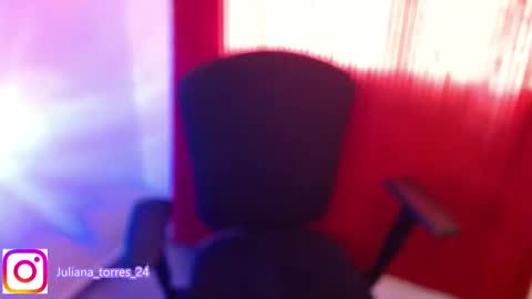 Snapshot of juli_69 chatting on 01-28-25, 08:26  Juliana Torres  online show from 01-28-25, 08:26