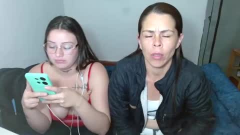 Snapshot of juli_69 chatting on 02-13-25, 12:02  Juliana Torres  online show from 02-13-25, 12:02