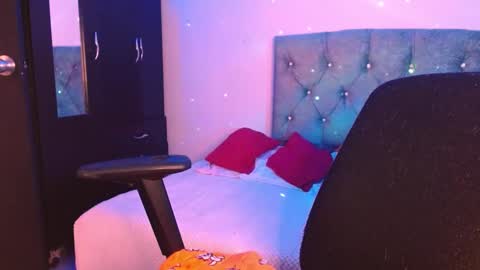 Snapshot of juli_69 chatting on 03-07-25, 07:49  Juliana Torres  online show from 03-07-25, 07:49