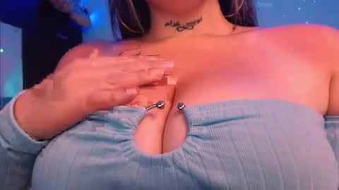 Snapshot of juli_69 chatting on 03-12-25, 10:17  Juliana Torres  online show from 03-12-25, 10:17