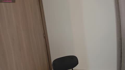 Snapshot of juli_hairy chatting on 10-11-25, 02:04 Juli Modelo Independiente online show from 10-11-25, 02:04