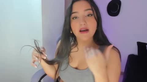 juli_santos_22 online show from 02-11-25, 03:08