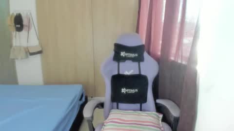 Snapshot of juli_santos_22 chatting on 05-03-26, 04:13 juli_santos_22 online show from 05-03-26, 04:13