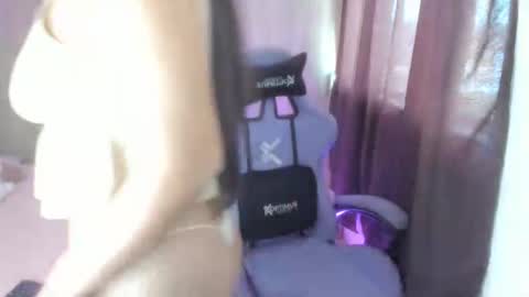 Snapshot of juli_santos_22 chatting on 05-23-26, 02:32 juli_santos_22 online show from 05-23-26, 02:32