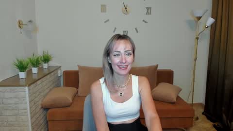 julia__cherry_ online show from 12-10-24, 10:05