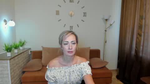 julia__cherry_ online show from 01-17-25, 09:28