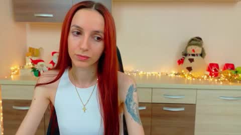 JuliaJae online show from 12-16-25, 07:13