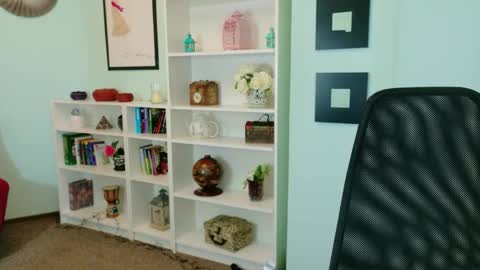 JuliaJae online show from 05-08-26, 06:52