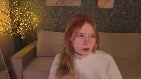 Snapshot of julia_anis chatting on 02-10-26, 01:43 Julia online show from 02-10-26, 01:43