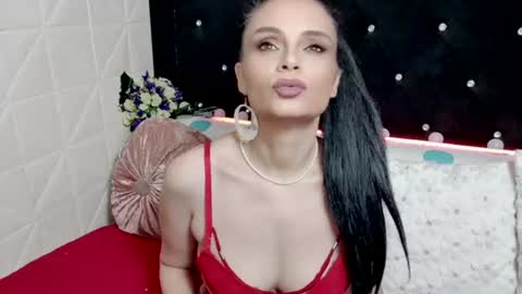 Julia Divinne online show from 07-20-26, 08:39