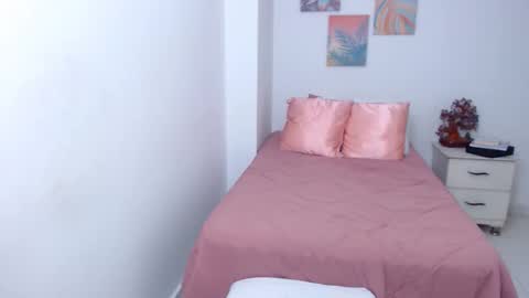 julia online show from 10-29-25, 02:41