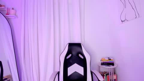 Snapshot of julia_joness chatting on 12-07-24, 11:45 Julia online show from 12-07-24, 11:45