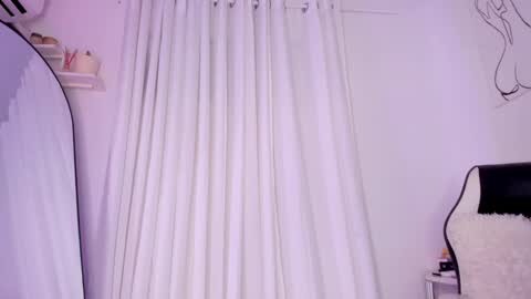 Snapshot of julia_joness chatting on 01-05-25, 12:31 Julia online show from 01-05-25, 12:31