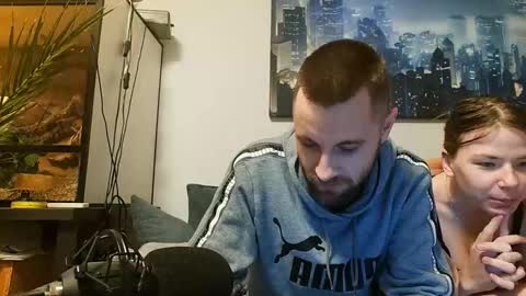 julia_official online show from 02-15-25, 07:39