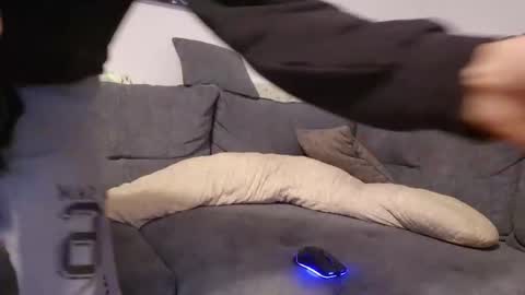 Snapshot of julia_official chatting on 11-15-25, 06:37 julia_official online show from 11-15-25, 06:37