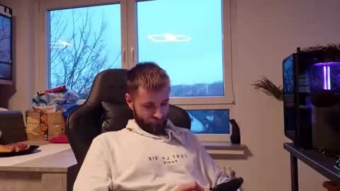 Snapshot of julia_official chatting on 01-14-26, 03:28 julia_official online show from 01-14-26, 03:28