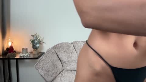 Julia R Le online show from 12-22-24, 11:09