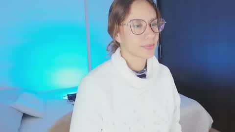 Julia Schedule 10 pm to 4  am GTM-5 online show from 09-16-25, 02:34