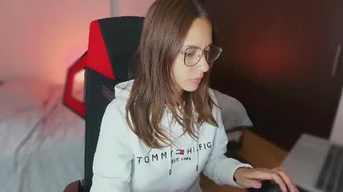 Julia Schedule 10 pm to 4  am GTM-5 online show from 04-27-26, 06:28