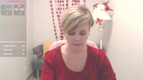 Julia online show from 02-10-25, 04:25