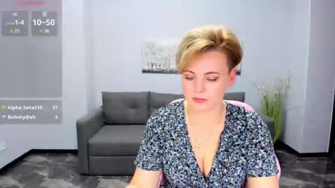 Julia online show from 03-09-25, 01:26