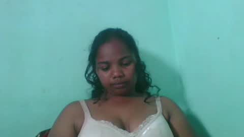juliah02 online show from 01-24-25, 11:59
