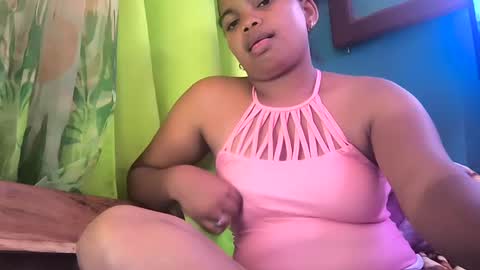 juliah02 online show from 02-02-25, 09:19