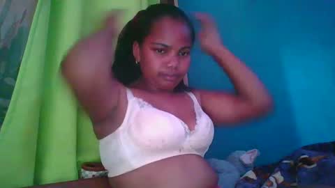 juliah02 online show from 02-03-25, 10:58