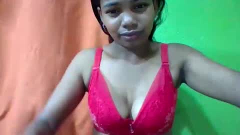 juliah02 online show from 05-03-26, 03:56