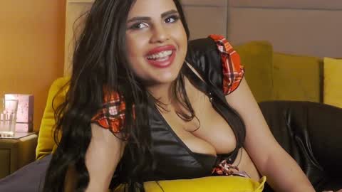 Snapshot of juliaharveyy chatting on 01-24-25, 11:26 Julia online show from 01-24-25, 11:26