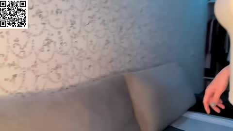 Snapshot of juliahupman chatting on 05-17-26, 07:10 Kate online show from 05-17-26, 07:10