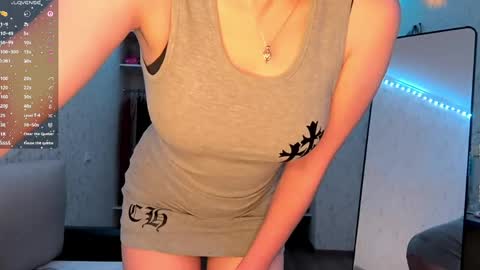 Snapshot of juliahupman chatting on 05-24-26, 06:46 Kate online show from 05-24-26, 06:46