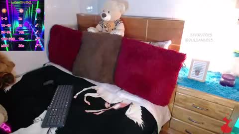 Julian online show from 02-13-25, 01:50