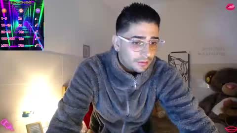 Julian online show from 03-04-25, 01:34