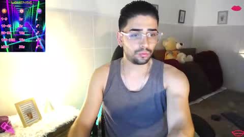 Julian online show from 03-11-25, 02:32