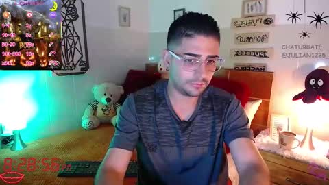 Julian online show from 10-14-25, 01:28