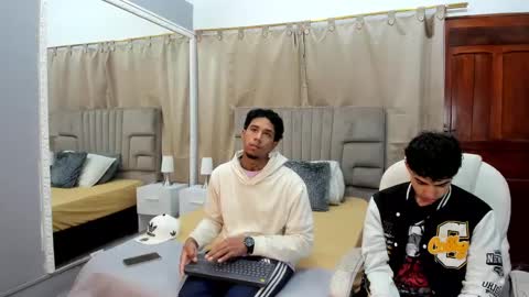 Snapshot of julian_billy chatting on 01-16-25, 11:37 julian billy online show from 01-16-25, 11:37