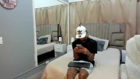 Snapshot of julian_billy chatting on 01-21-25, 03:54 julian billy online show from 01-21-25, 03:54