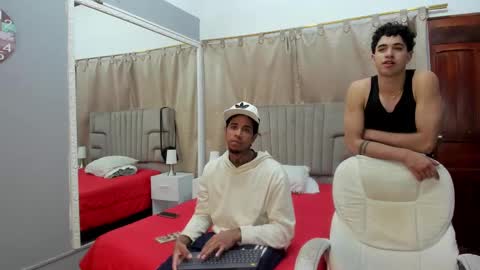 Snapshot of julian_billy chatting on 01-24-25, 04:28 julian billy online show from 01-24-25, 04:28